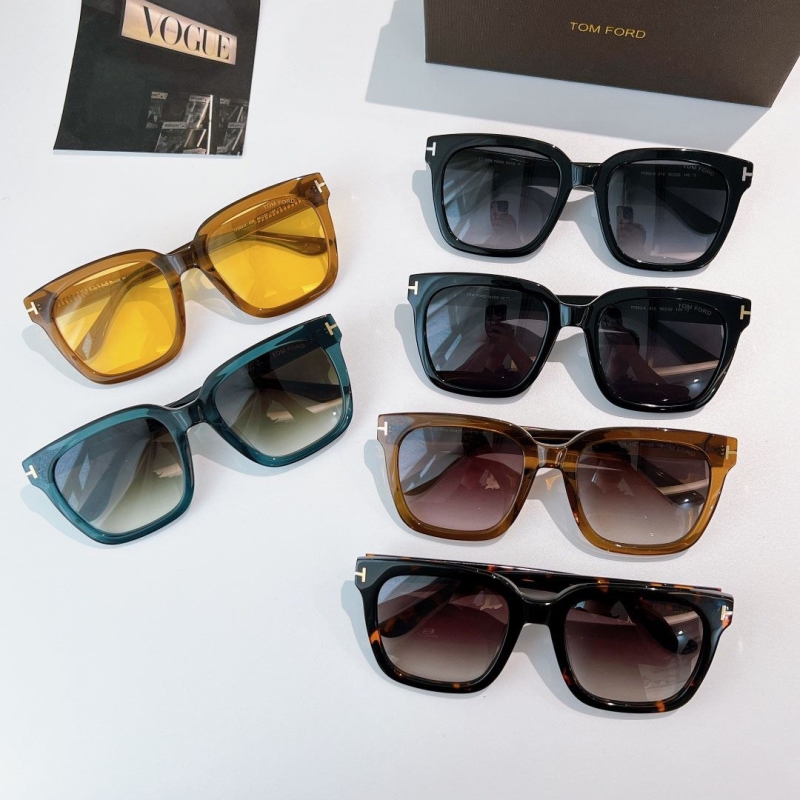 TOM FORD